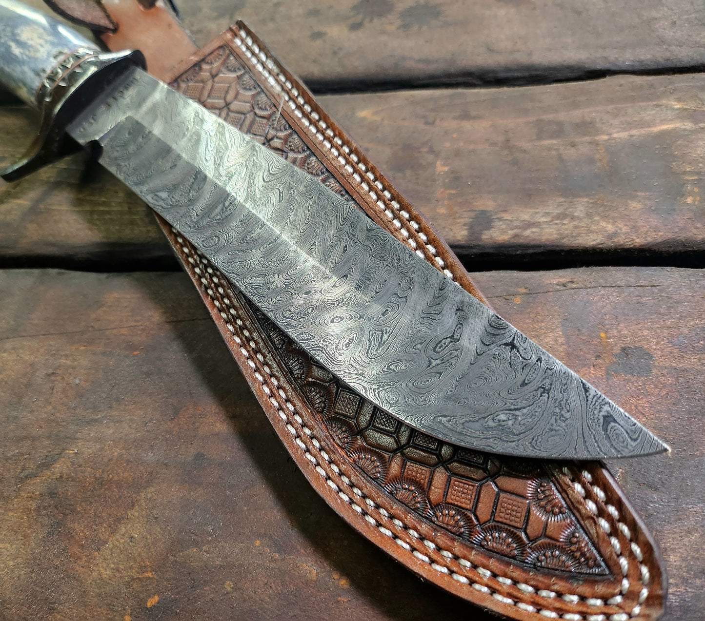 Damascus Recurve Bowie